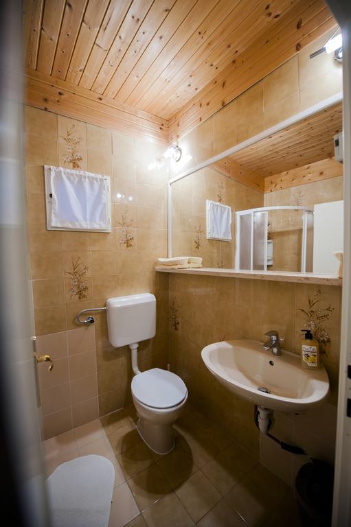 Apartment Al Porto ロヴィニ エクステリア 写真