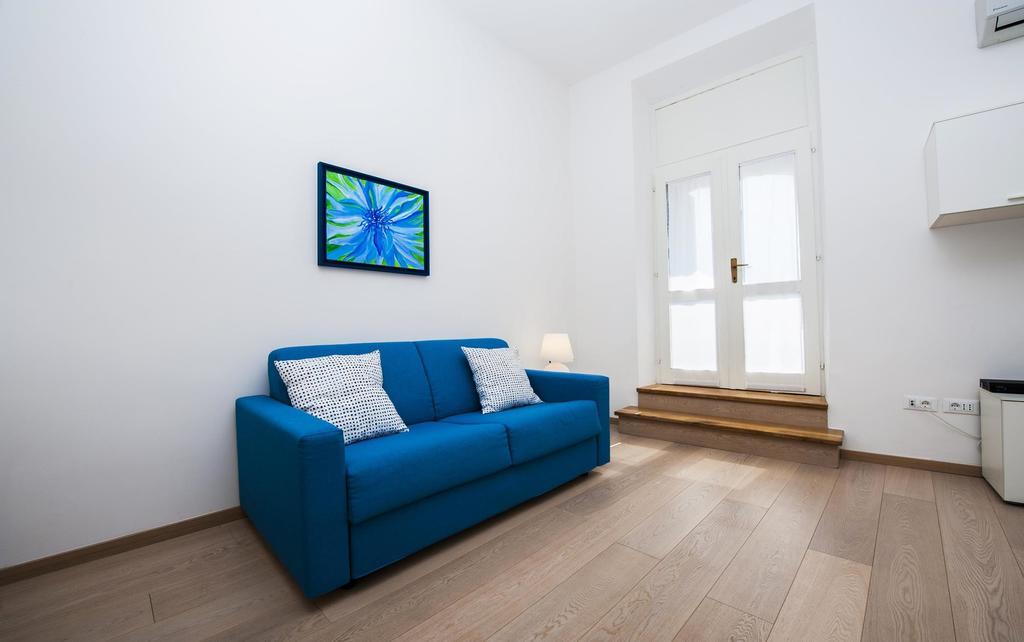 Apartment Al Porto ロヴィニ エクステリア 写真