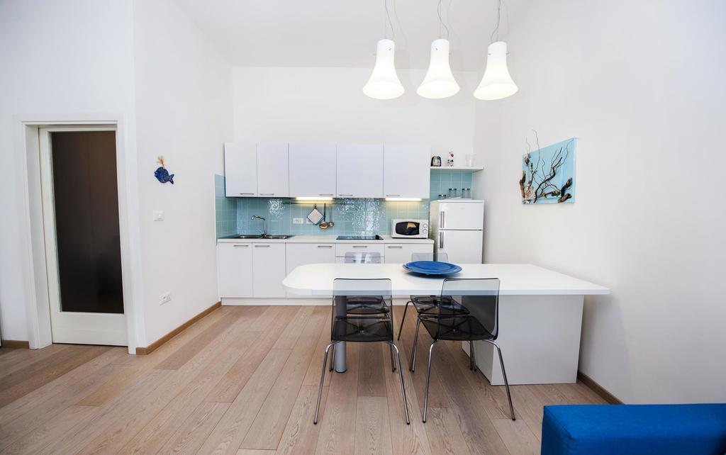 Apartment Al Porto ロヴィニ エクステリア 写真